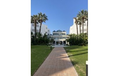 Resale - Ground floor apartment - Marbella - Puerto Banús