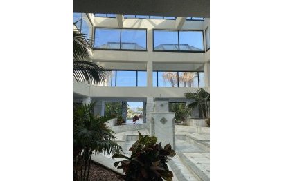 Resale - Ground floor apartment - Marbella - Puerto Banús