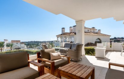 Resale - Apartment - Ground Floor Apartment - Marbella - Nueva Andalucia