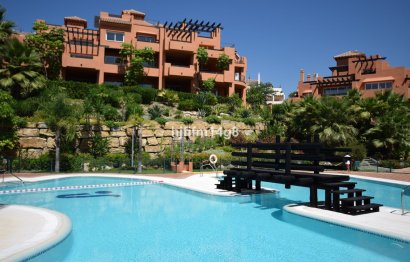 Resale - Apartment - Ground Floor Apartment - Marbella - Nueva Andalucia