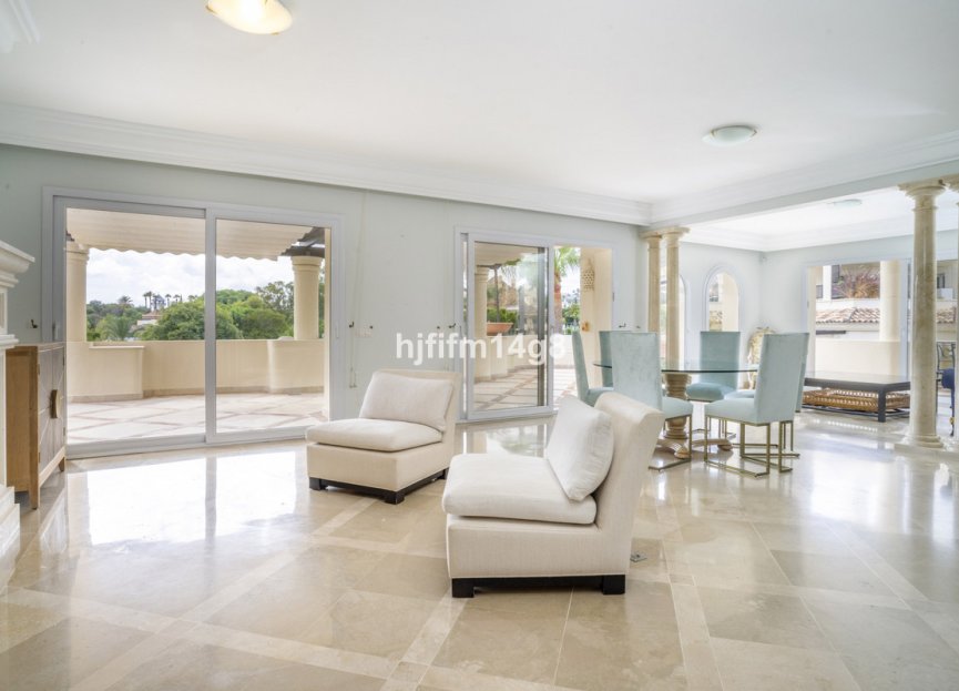 Resale - Apartment - Penthouse - Marbella - Nueva Andalucia