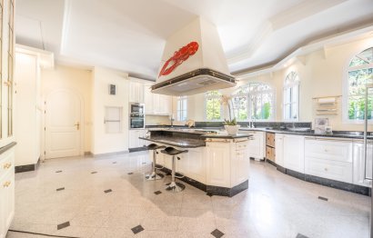 Resale - House - Detached Villa - Marbella - The Golden Mile