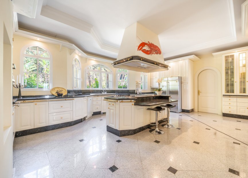 Resale - House - Detached Villa - Marbella - The Golden Mile