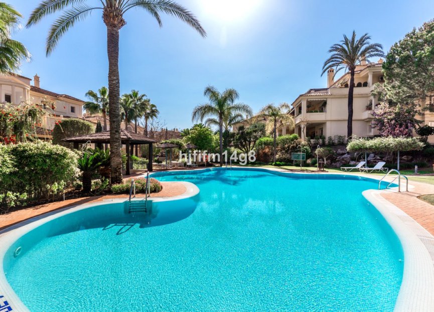 Resale - Apartment - Penthouse - Marbella - Nueva Andalucia