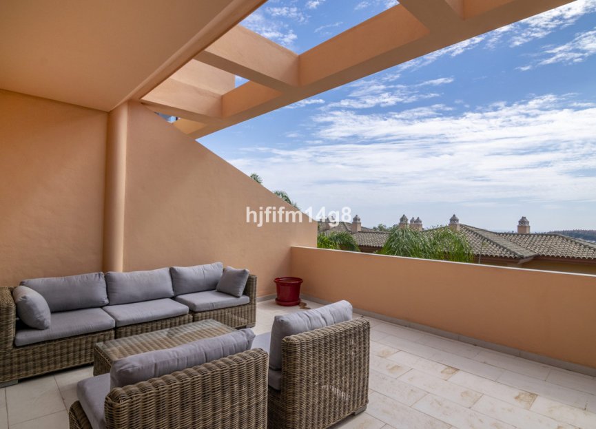 Resale - Apartment - Middle Floor Apartment - Marbella - Nueva Andalucia