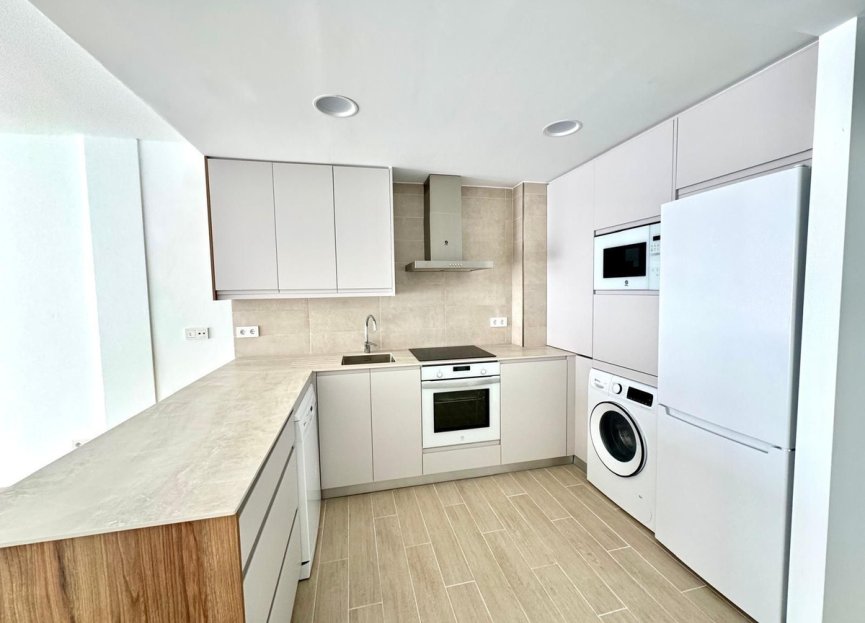 Resale - Apartment - Middle Floor Apartment - Fuengirola - Fuengirola Centro