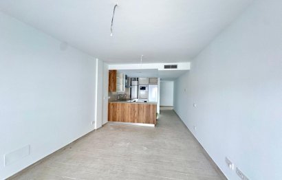 Resale - Apartment - Middle Floor Apartment - Fuengirola - Fuengirola Centro