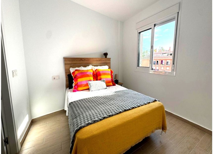 Resale - Apartment - Middle Floor Apartment - Fuengirola - Fuengirola Centro