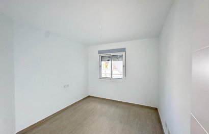 Resale - Apartment - Middle Floor Apartment - Fuengirola - Fuengirola Centro