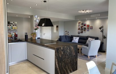 Resale - Apartment - Middle Floor Apartment - Benahavís - La Quinta