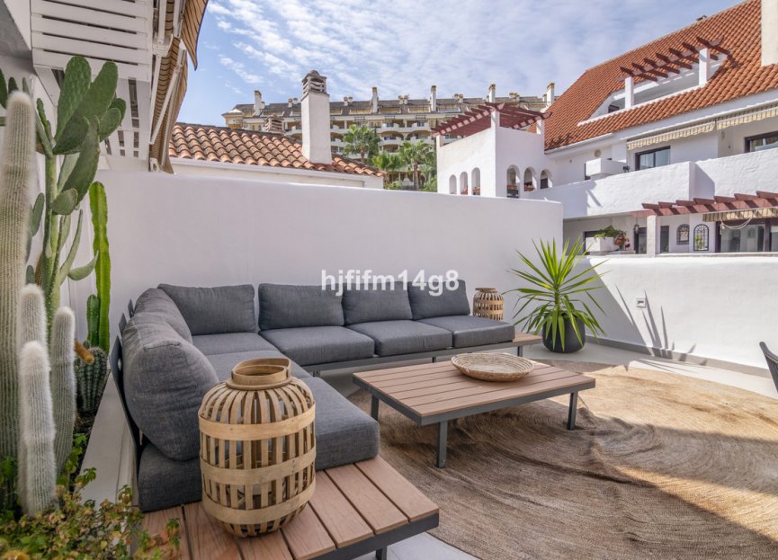 Resale - Apartment - Penthouse - Marbella - Nueva Andalucia