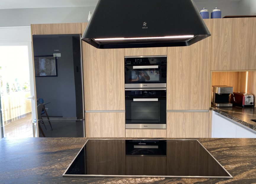 Resale - Apartment - Middle Floor Apartment - Benahavís - La Quinta