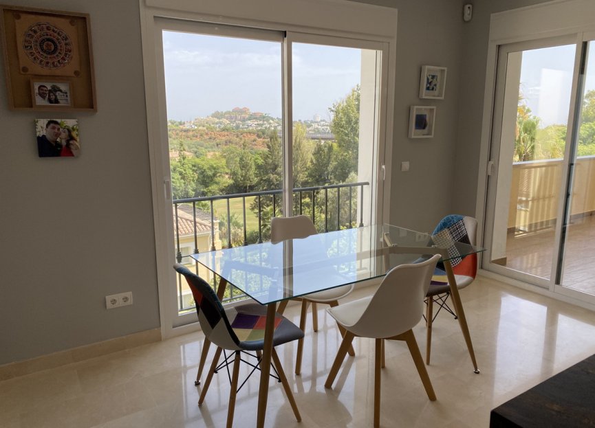 Resale - Apartment - Middle Floor Apartment - Benahavís - La Quinta