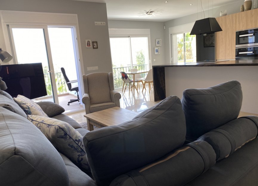 Resale - Apartment - Middle Floor Apartment - Benahavís - La Quinta