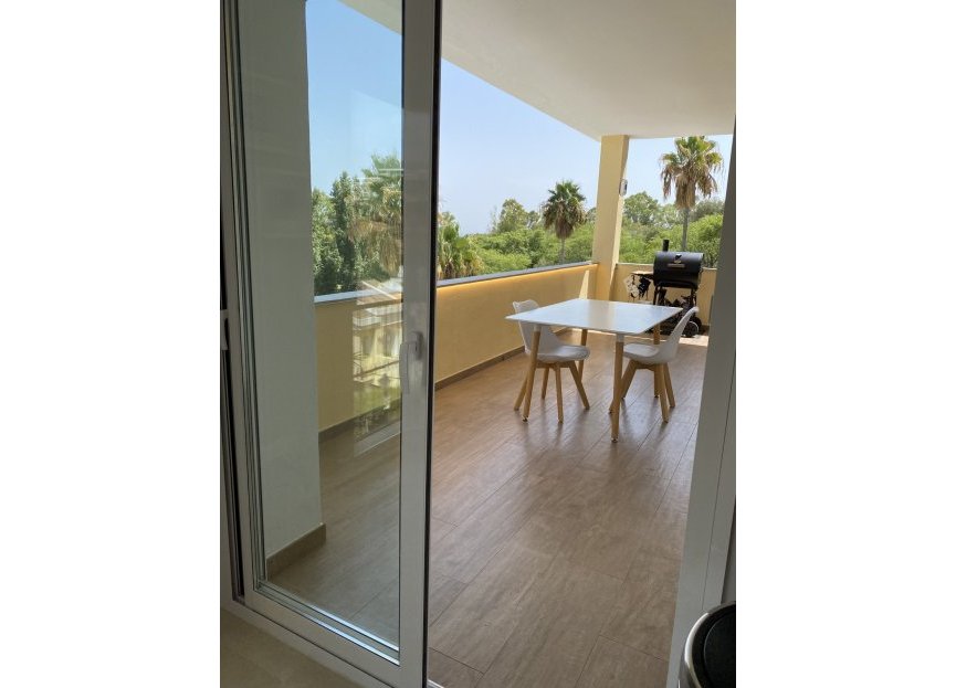 Resale - Apartment - Middle Floor Apartment - Benahavís - La Quinta