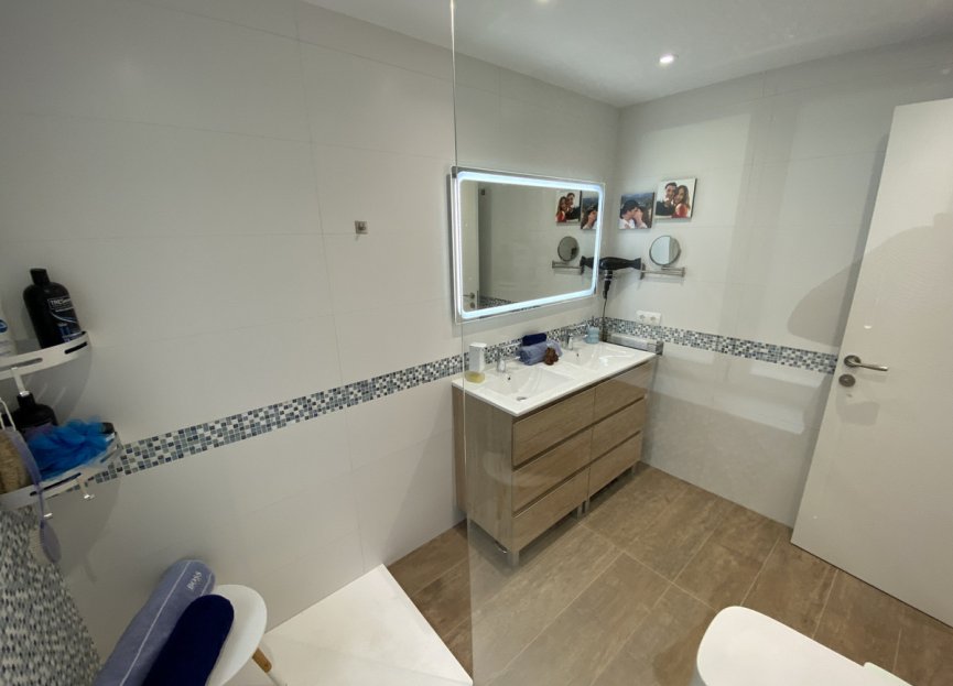 Resale - Apartment - Middle Floor Apartment - Benahavís - La Quinta