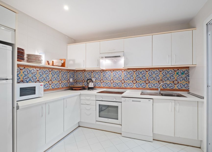 Resale - Ground floor apartment - Estepona - New Golden Mile