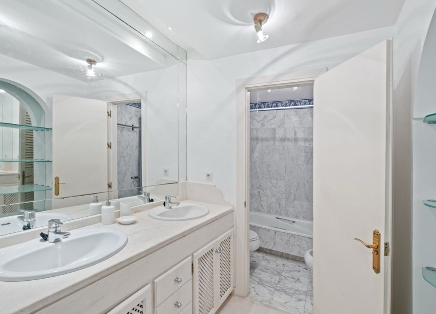 Resale - Ground floor apartment - Estepona - New Golden Mile