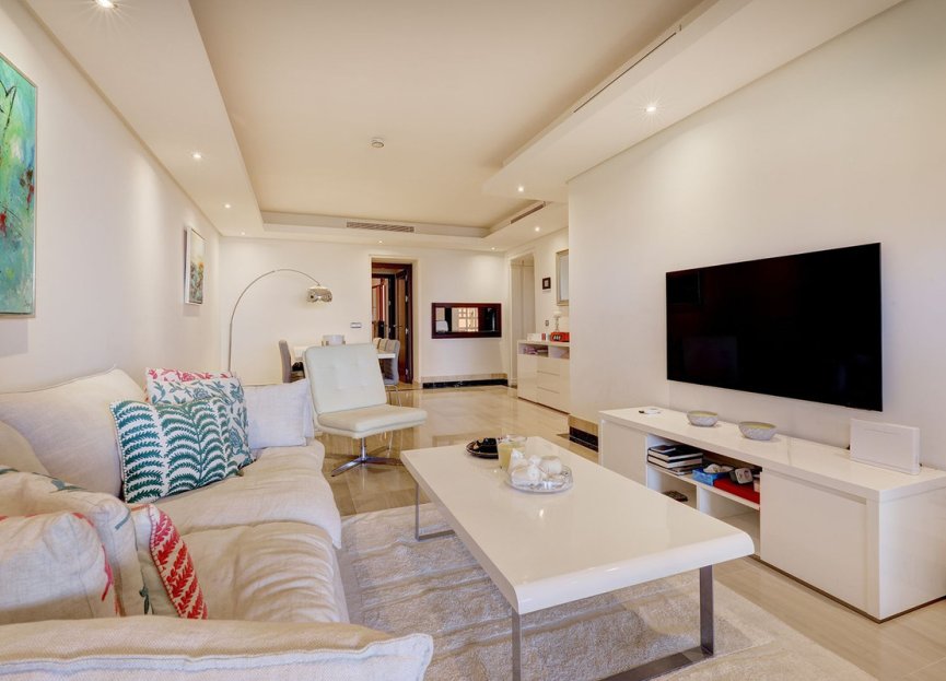 Resale - Apartment - Middle Floor Apartment - Estepona - Estepona Centro