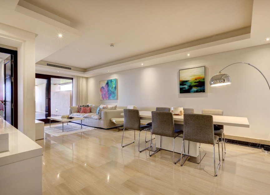 Resale - Apartment - Middle Floor Apartment - Estepona - Estepona Centro