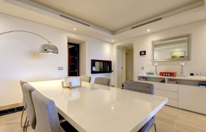 Resale - Apartment - Middle Floor Apartment - Estepona - Estepona Centro