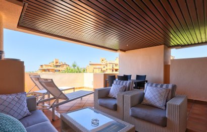 Resale - Apartment - Middle Floor Apartment - Estepona - Estepona Centro