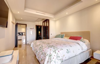 Resale - Apartment - Middle Floor Apartment - Estepona - Estepona Centro