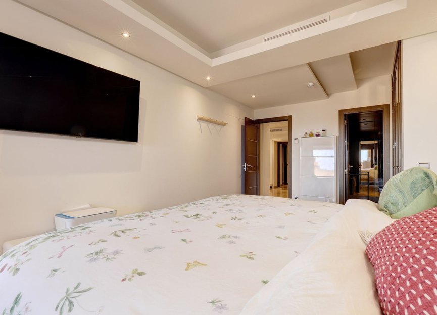 Resale - Apartment - Middle Floor Apartment - Estepona - Estepona Centro