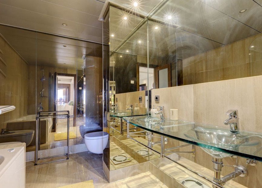 Resale - Apartment - Middle Floor Apartment - Estepona - Estepona Centro