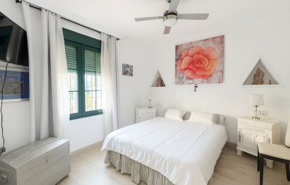 Resale - Ground floor apartment - Estepona - New Golden Mile