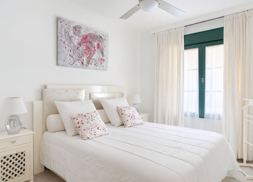 Resale - Ground floor apartment - Estepona - New Golden Mile