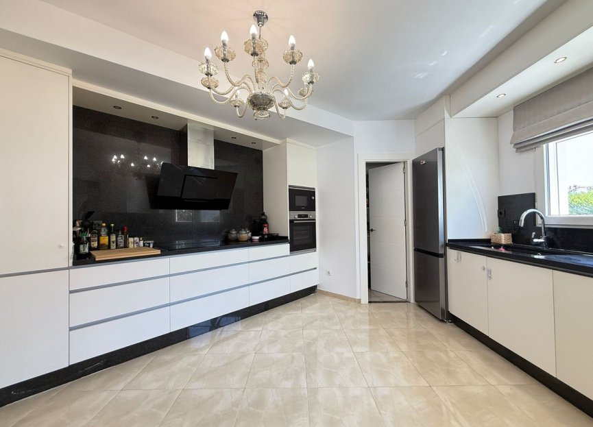 Reventa - House - Detached Villa - Marbella - Marbesa