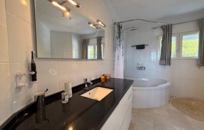 Reventa - House - Detached Villa - Marbella - Marbesa