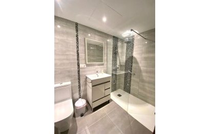 Resale - Apartment - Middle Floor Apartment - Fuengirola - Fuengirola Centro