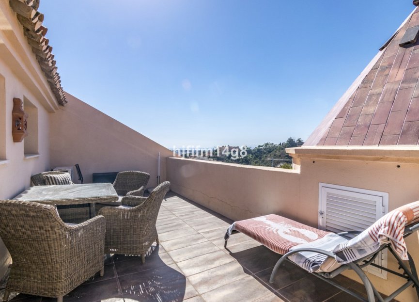 Resale - Apartment - Penthouse - Marbella - Nueva Andalucia