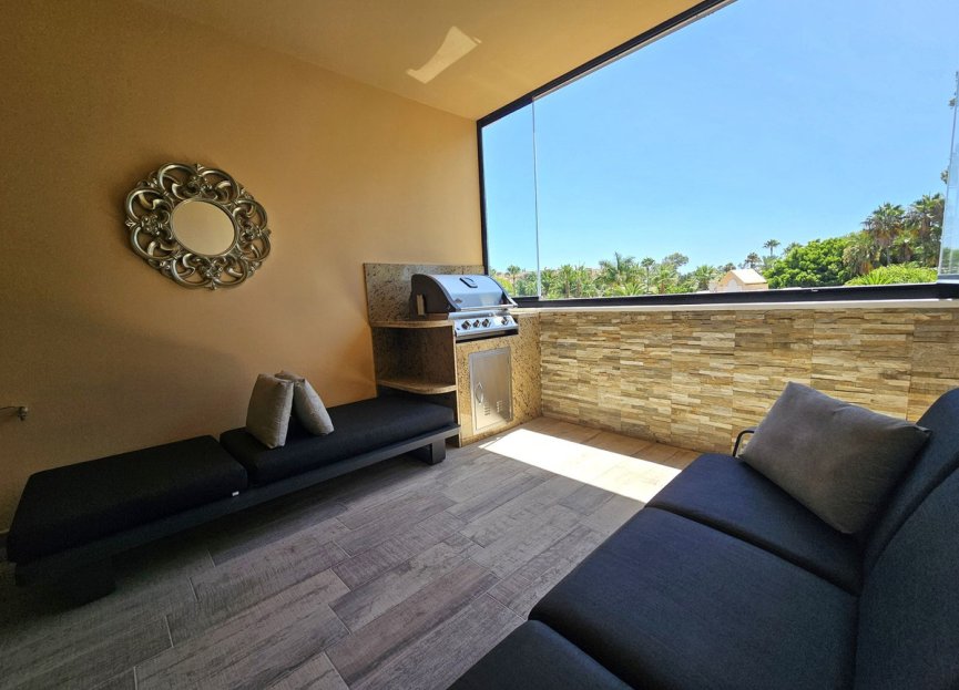 Resale - Apartment - Middle Floor Apartment - Marbella - Puerto Banús