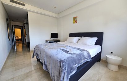 Resale - Apartment - Middle Floor Apartment - Marbella - Puerto Banús