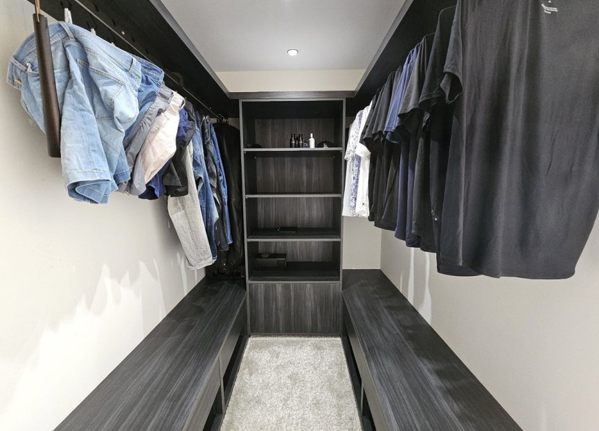 Resale - Apartment - Middle Floor Apartment - Marbella - Puerto Banús