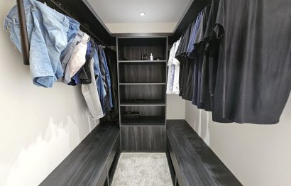 Resale - Apartment - Middle Floor Apartment - Marbella - Puerto Banús