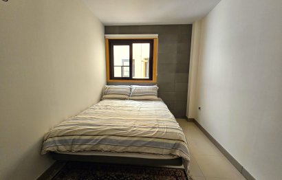 Resale - Apartment - Middle Floor Apartment - Marbella - Puerto Banús