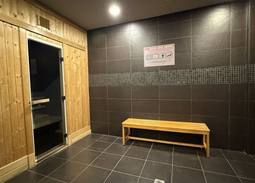 Resale - Apartment - Middle Floor Apartment - Marbella - Puerto Banús