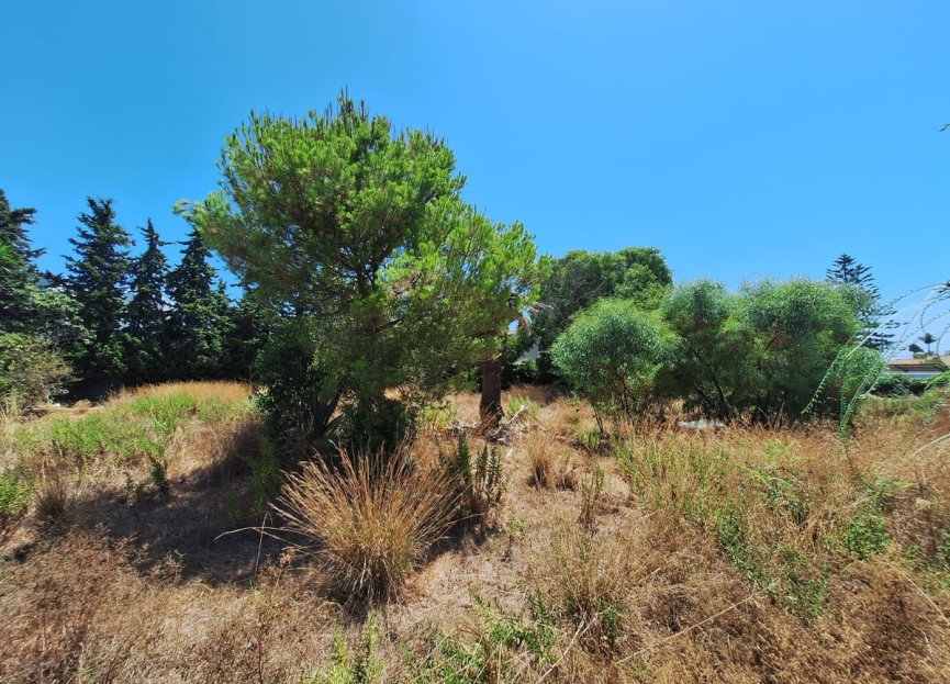 Resale - Plot - Residential Plot - Estepona - Atalaya