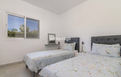 Resale - Apartment - Middle Floor Apartment - Marbella - Nueva Andalucia