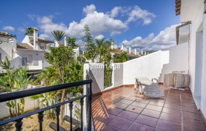 Resale - House - Townhouse - Marbella - Nueva Andalucia