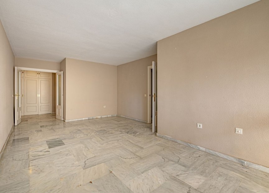 Resale - Apartment - Middle Floor Apartment - Fuengirola - Fuengirola Centro