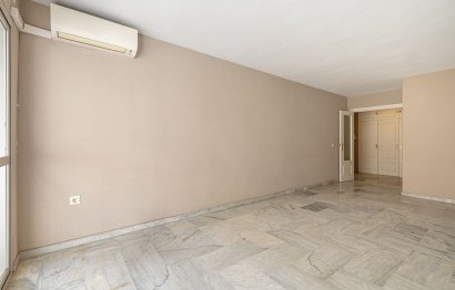 Resale - Apartment - Middle Floor Apartment - Fuengirola - Fuengirola Centro