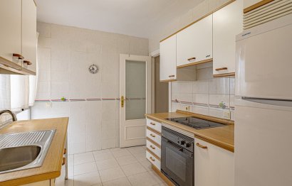 Resale - Apartment - Middle Floor Apartment - Fuengirola - Fuengirola Centro