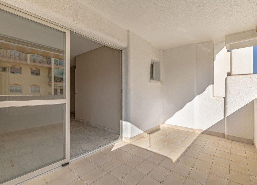 Resale - Apartment - Middle Floor Apartment - Fuengirola - Fuengirola Centro