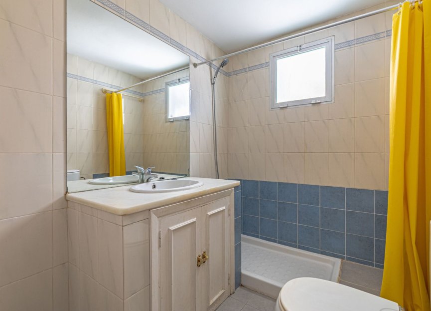 Resale - Apartment - Middle Floor Apartment - Fuengirola - Fuengirola Centro