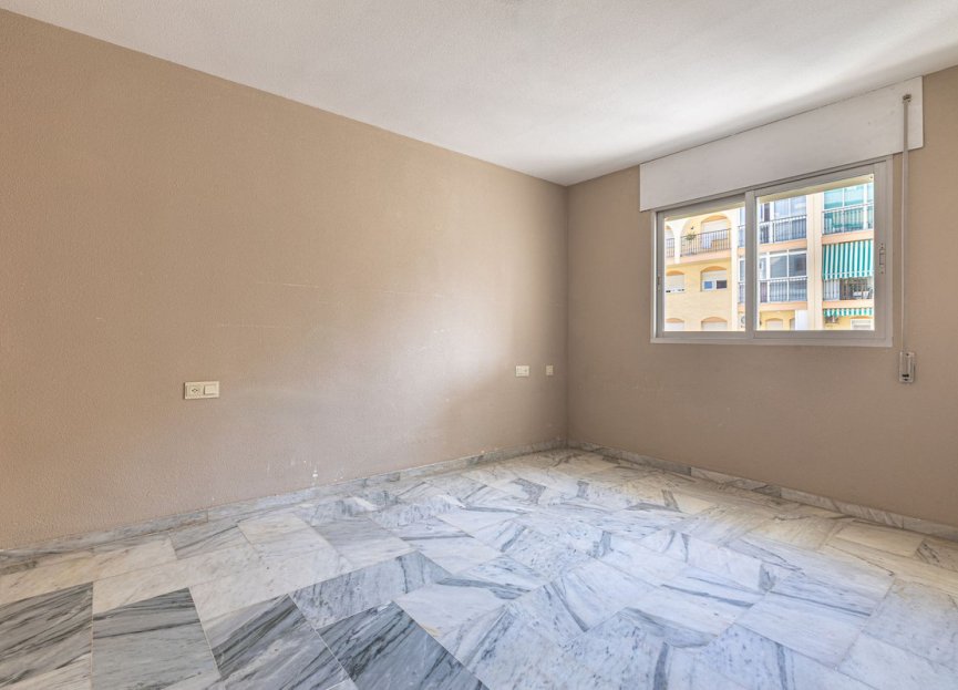 Resale - Apartment - Middle Floor Apartment - Fuengirola - Fuengirola Centro